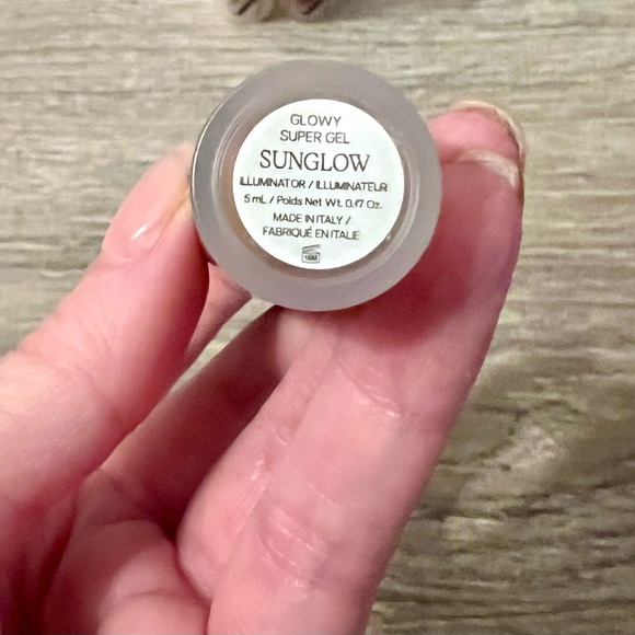 SAIE BUNDLE - Bronzer, Illuminator, Blush - Travel Size - Picture 2 of 9